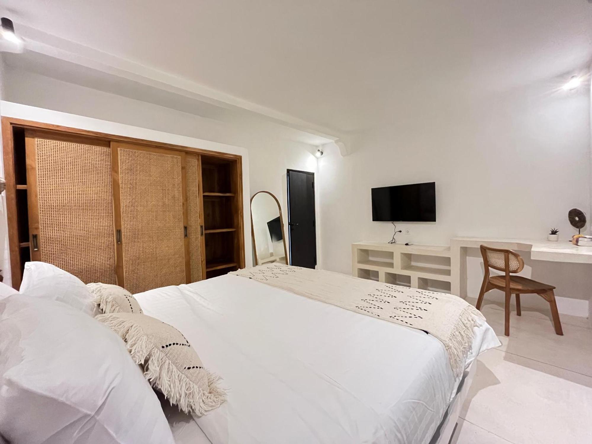 White Harsita Villa Seminyak - Managed By Harsita Villa Management Seminyak (Bali)